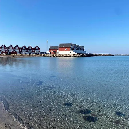 By The Sea And Family Friendly Apartament *